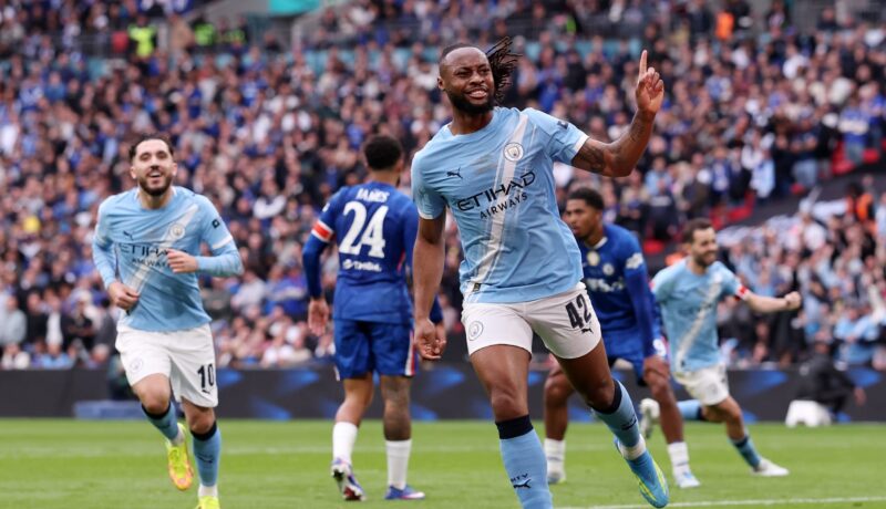 بهدف مُذهل من سيمينيو.. مانشستر سيتي يفوز بكأس الاتحاد الإنجليزي على حساب تشيلسي