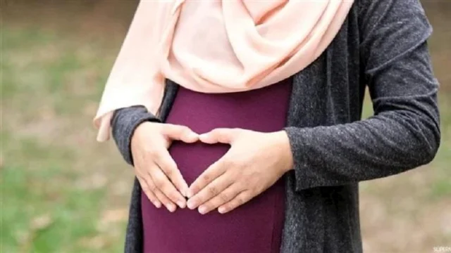 هل على الحامل التي أفطرت في رمضان كفارة أم قضاء فقط؟.. أمين الفتوى يجيب