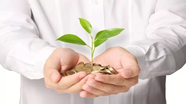 حكم إخراج الزكاة في مكافأة نهاية الخدمة وضوابط استخدام الذكاء الاصطناعي