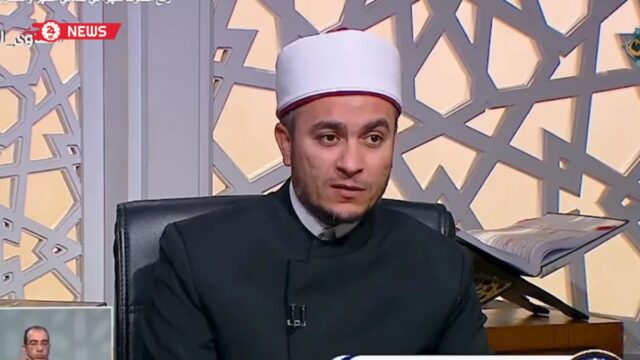 أمين الفتوى يبيّن موعد إخراج زكاة المال والفرق بينها وبين الصدقة