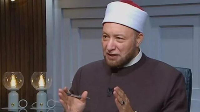 حكم كشف وجه الميت وتقبيله.. دار الإفتاء توضح