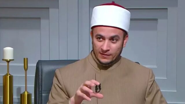 حكم الربح من مقاطع القرآن على يوتيوب وتيك توك