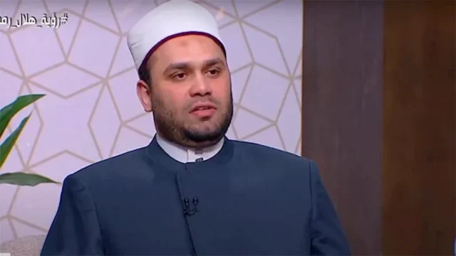 أمين الفتوى: دخول المسجد بالحذاء وأداء الصلاة جائز شرط