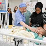 الرياض: انطلاق عملية فصل التوأم الملتصق التنزاني “لايتيينس ولوفنس”