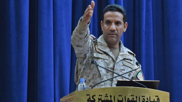 التحالف يعلن اعتراض 3 صواريخ باليستية حوثية باتجاه خميس مشيط