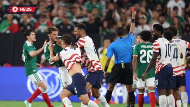 طرد لاعب مكسيكي بعد صفعة مزدوجة لأمريكي بمباراة ودية