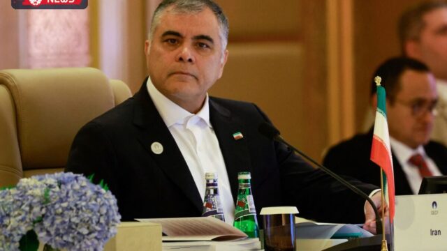 استقالة وزير النفط الإيراني محسن باك نجاد وتعيين بديل بالوكالة