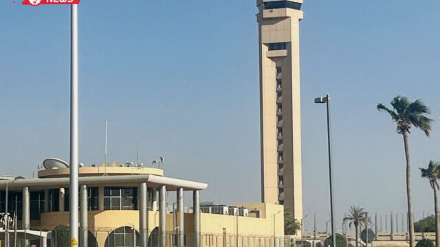 الحوثيون يستهدفون مطارات سعودية وزعيمهم يحذر من صراع طويل