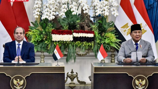 السيسي ورئيس إندونيسيا يصدران بياناً مشتركاً بشأن غزة والخليج