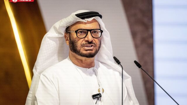 “يقوض أمن الإمارات”.. أنور قرقاش يعلق على هجمات الحوثيين ضد السعودية