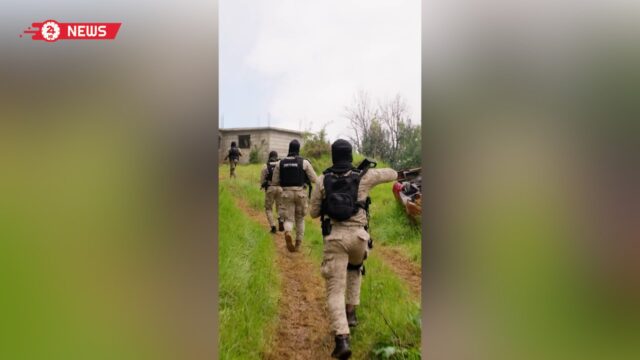 شاهد.. فريق CNN تحت النيران خلال مداهمة للشرطة ضد العصابات في هايتي