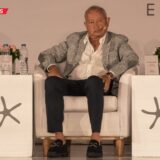 “عايزة حاوي”.. نجيب ساويرس ينتقد صعوبة قيادة السيارات بشوارع مصر