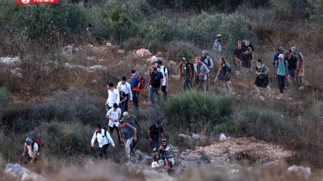 مستوطنون إسرائيليون يهاجمون دبلوماسيين أوروبيين في الضفة الغربية
