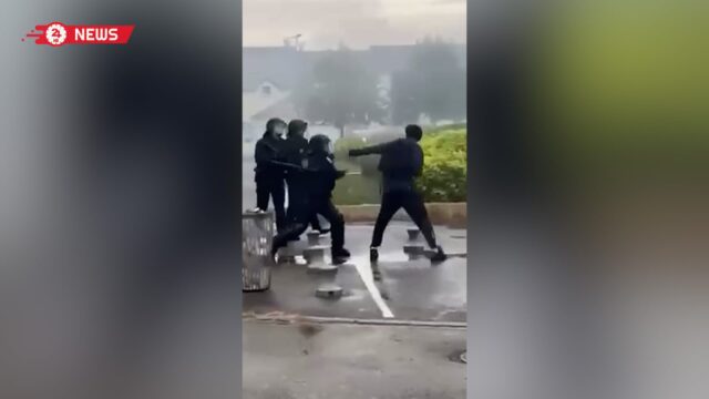 فرنسا: دعوى شروع بالقتل ضد شرطي بعد إصابة فتى بقنبلة غاز