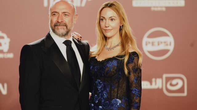 مريم أوزرلي تتألق بتصميم عربي في مهرجان الجونة السينمائي