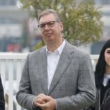 رئيس صربيا السابق يقر بالهزيمة أمام قائمة الاحتجاجات الطلابية